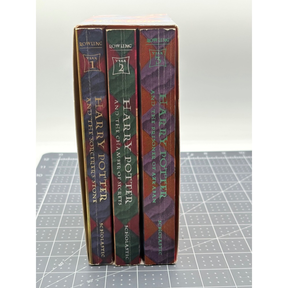 Harry Potter Books 1-3 Box Set J.K. Rowling Scholastic Paperback Years Slipcase‎